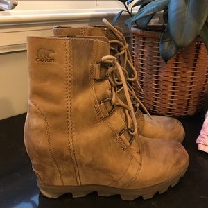 Sorel Joan of Arctic wedge size 9
